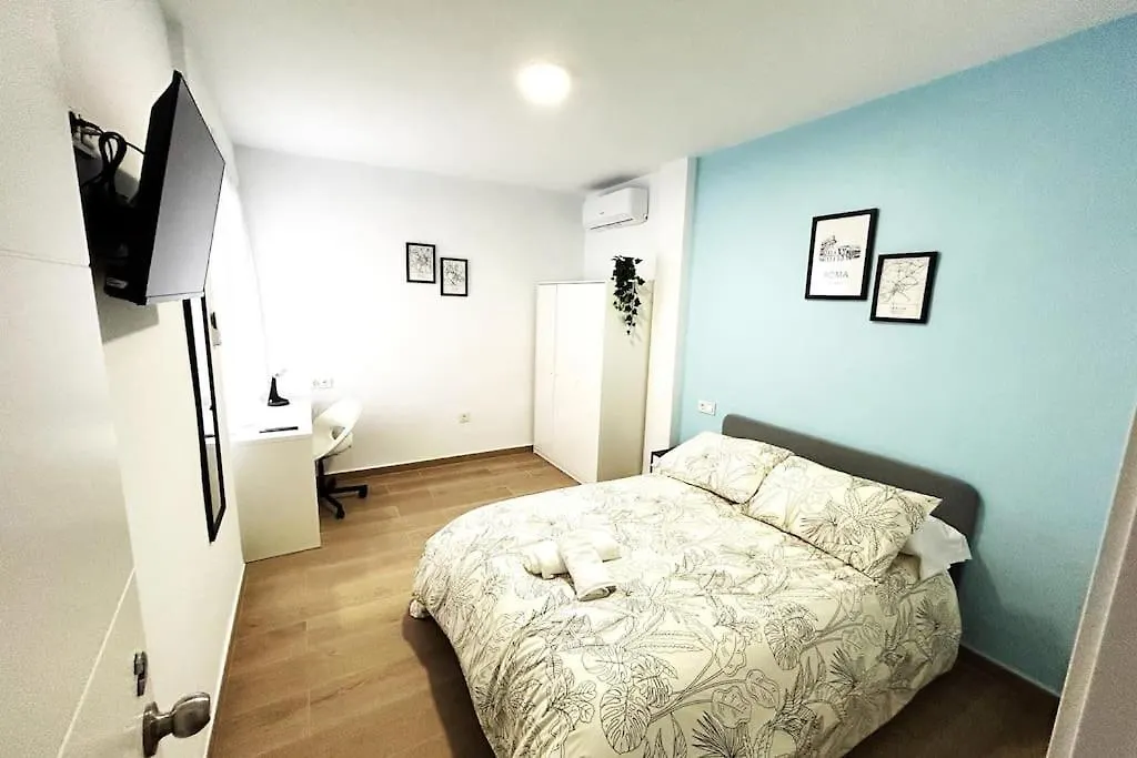 Beautiful & Shiny Apartment Malaga